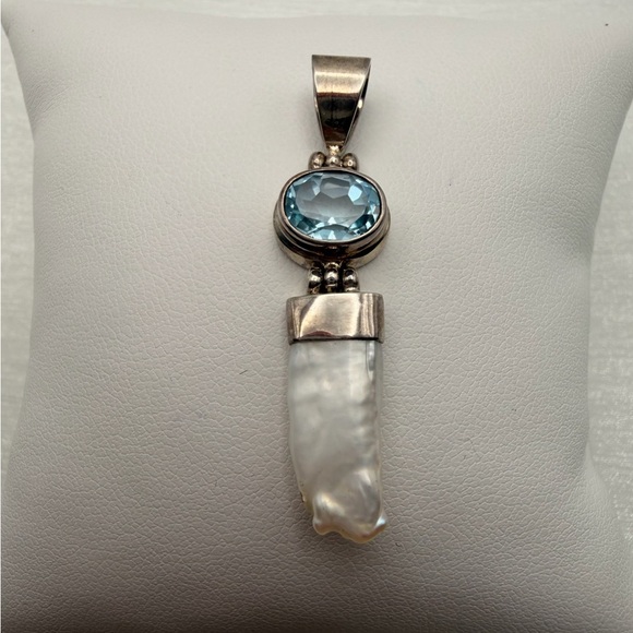 S925 Swiss Blue Topaz & Freshwater Pearl Pendant - Picture 3 of 4